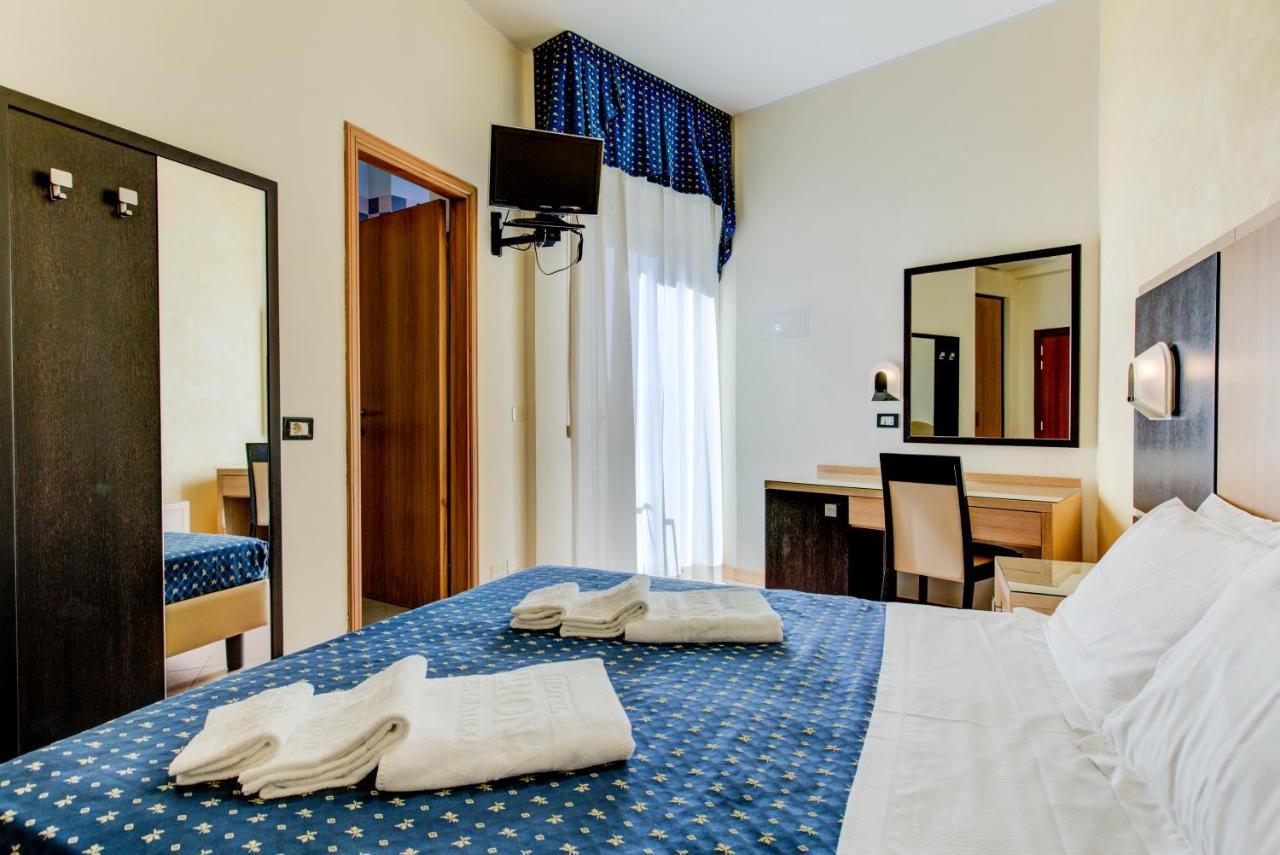 Hotel Verona Cesenatico Exterior photo